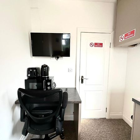 Unique Modern, Private Apartment,15 Mins To Central London 헨던 외부 사진