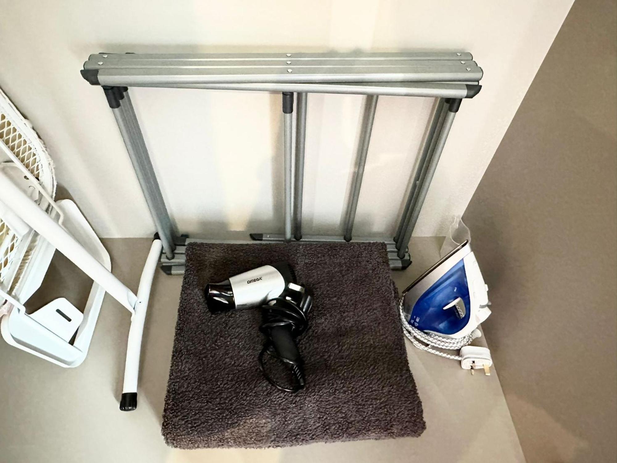Unique Modern, Private Apartment,15 Mins To Central London 헨던 외부 사진